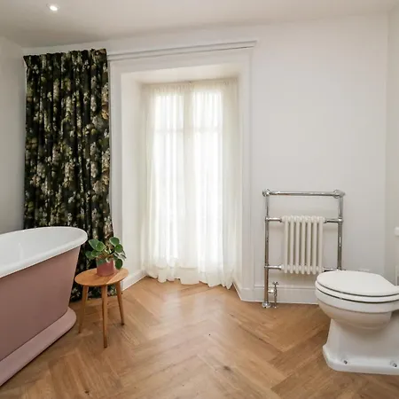 בית נופש Penny Bridge House אולברסטון