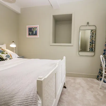 בית נופש Penny Bridge House אולברסטון