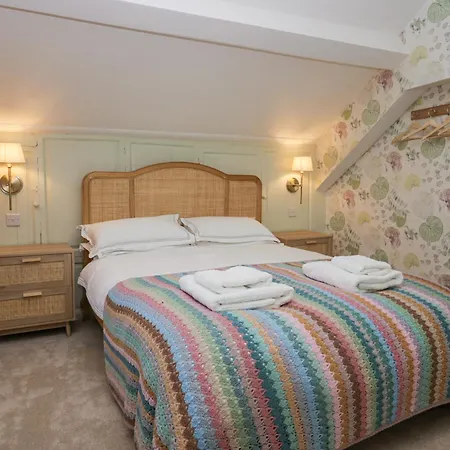 Penny Bridge House בית נופש אולברסטון