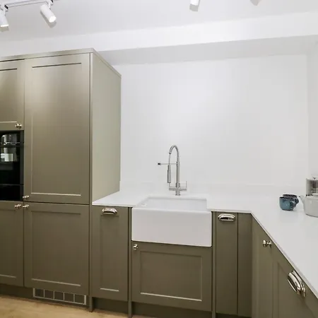 Penny Bridge House * 阿尔弗斯顿