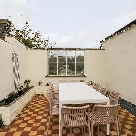 Penny Bridge House Holiday home *