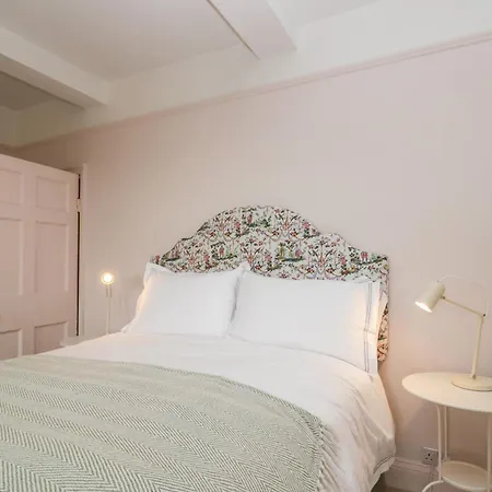 Penny Bridge House Holiday home *