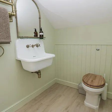 Penny Bridge House *