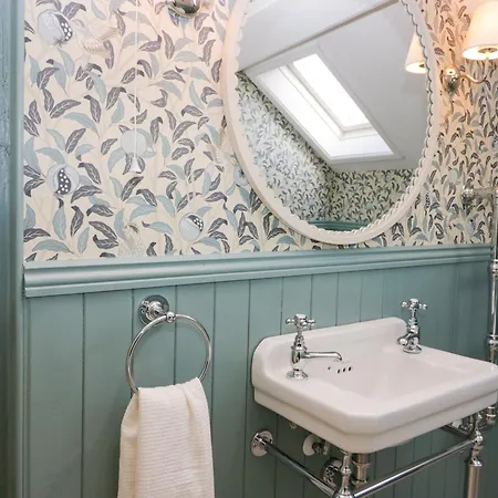 Penny Bridge House *