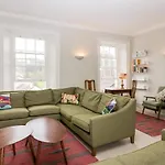 Penny Bridge House אולברסטון